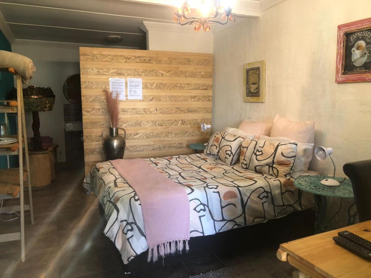 Karoozin Village Oudtshoorn Esterno foto